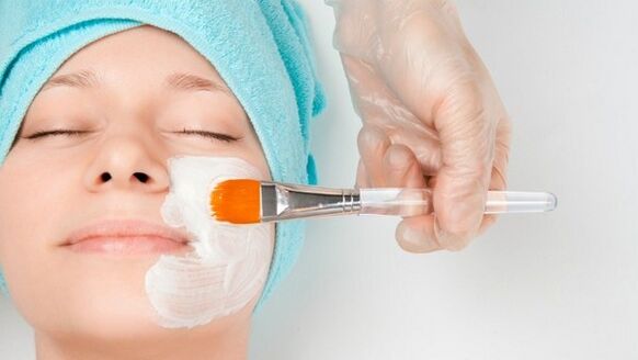 Маска для обличчя - народний засіб для омолодження шкіри в домашніх умовах
